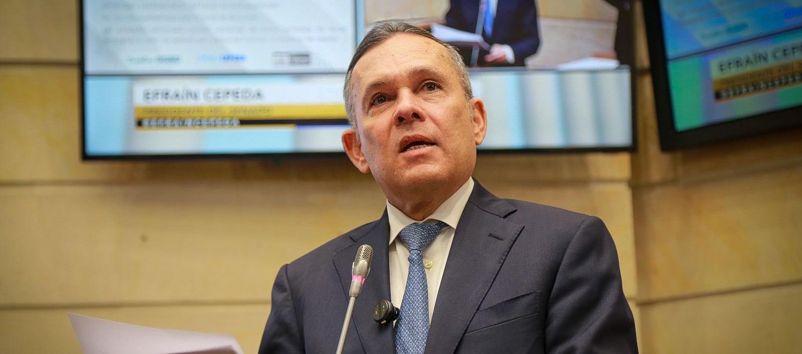 Efraín Cepeda, presidente del Senado.