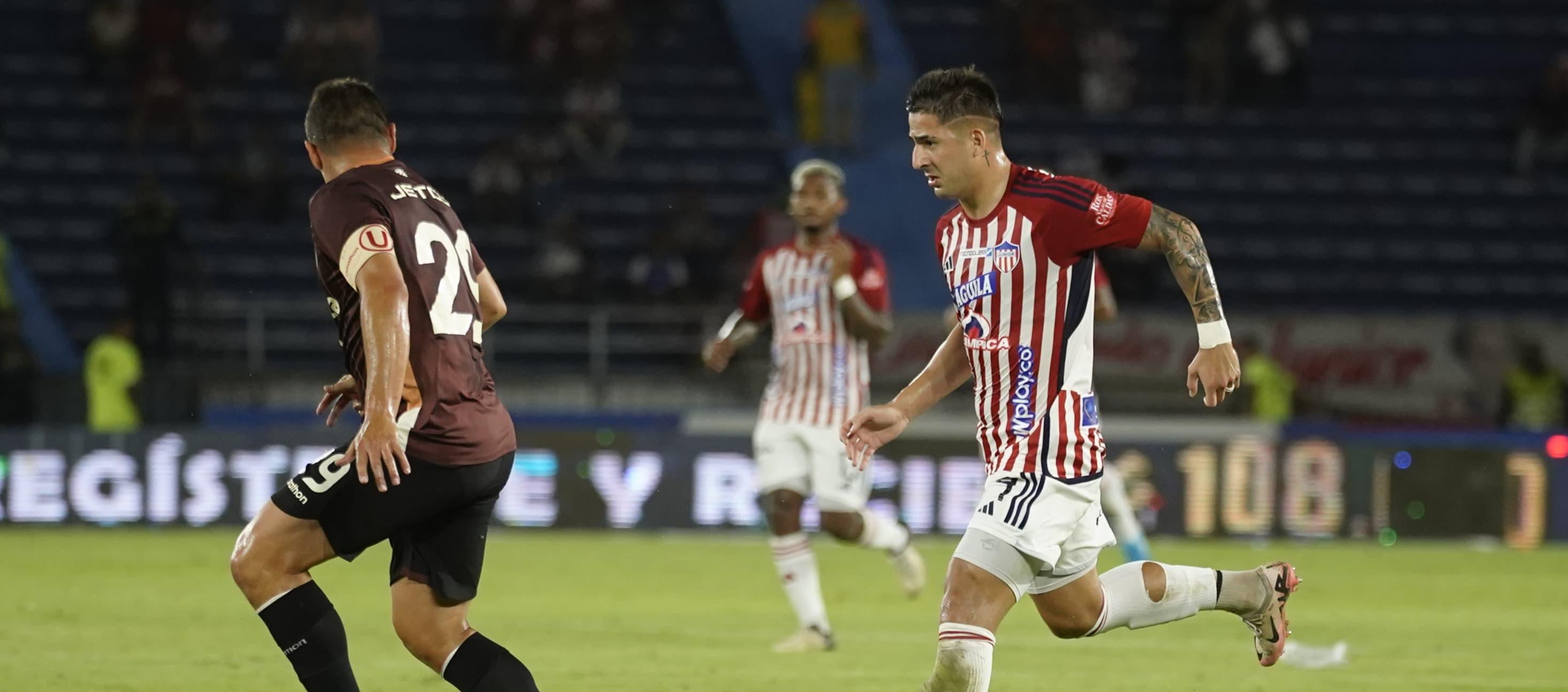 El delantero paraguayo Guillermo Paiva durante el juego de preparación. 