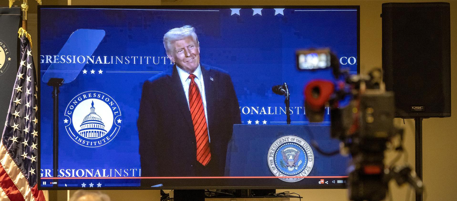 El presidente de EE.UU., Donald Trump, cerró la primera jornada de una conferencia anual de congresistas republicanos