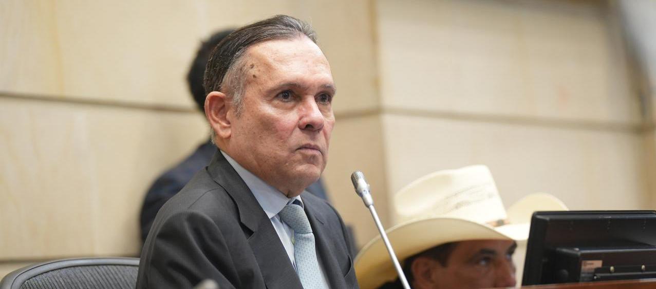 Efraín Cepeda, presidente del Senado.