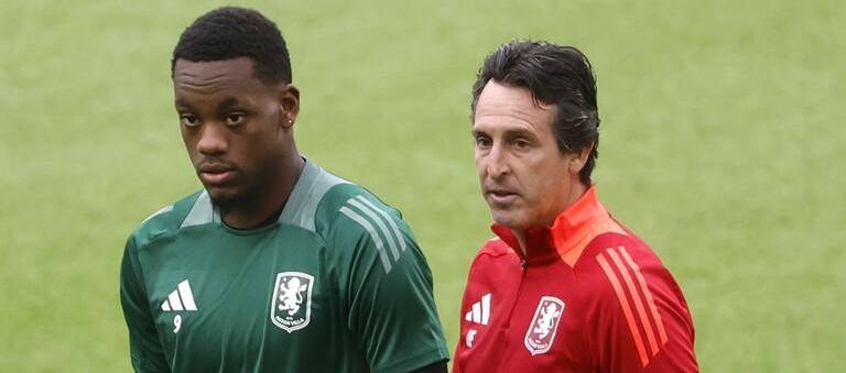 Jhon Jader Durán y Unai Emery en un entrenamiento con Aston Villa.