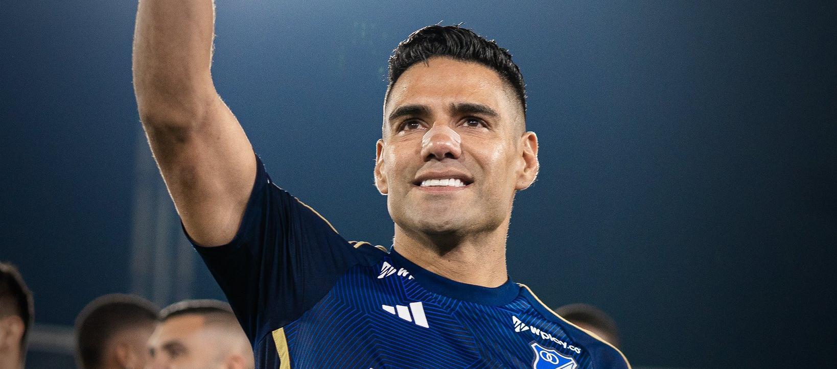 Radamel Falcao jugando con Millonarios.