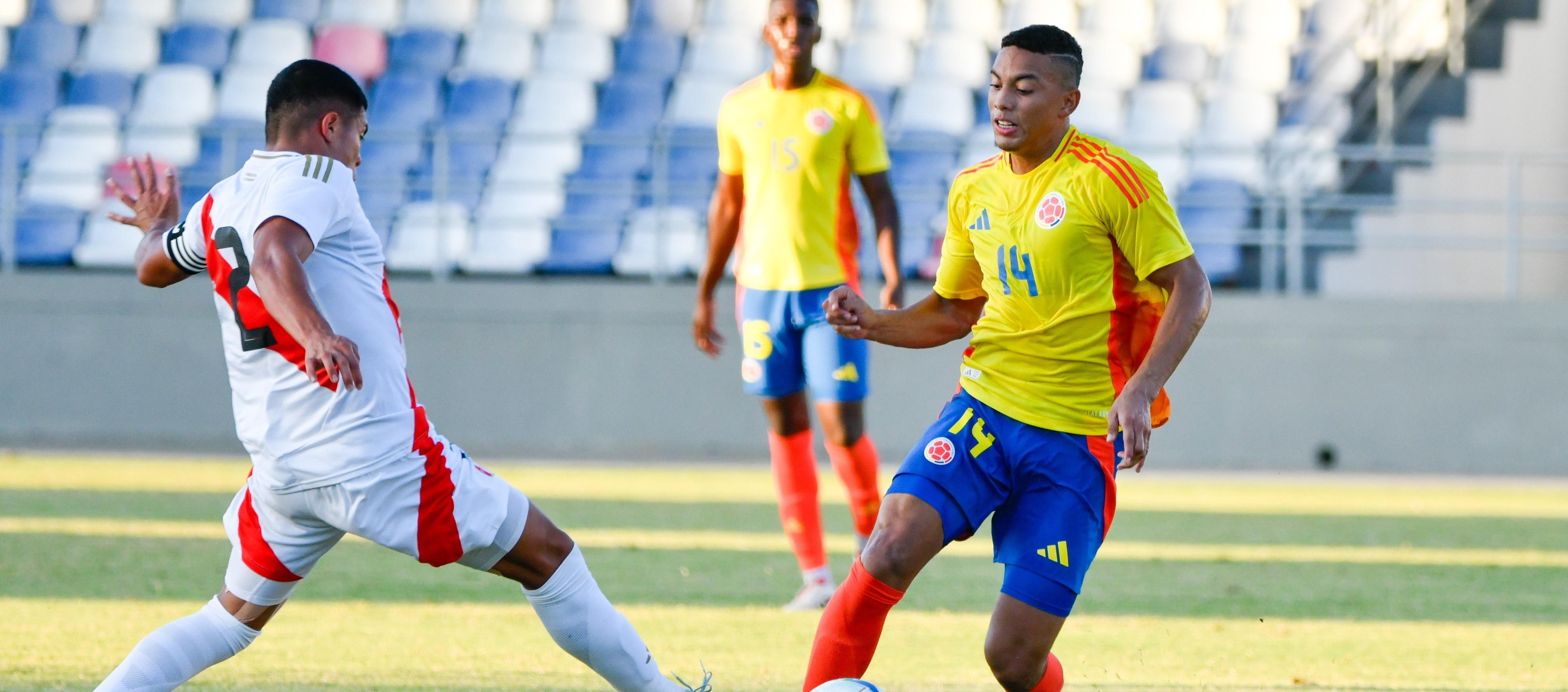 Jordan Barrera durante el partido amistoso contra Perú en el estadio Romelio Martínez.