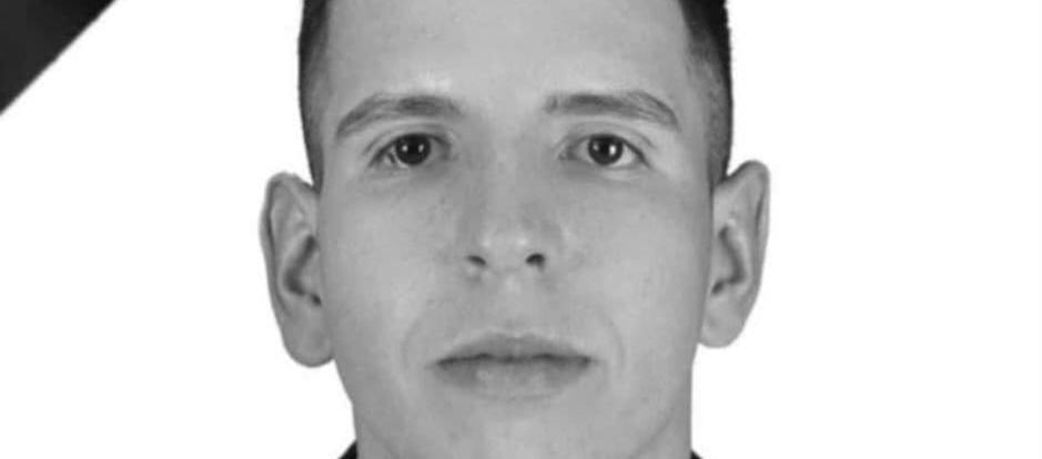 Teniente Nicolás Andrés Reyes Valencia.