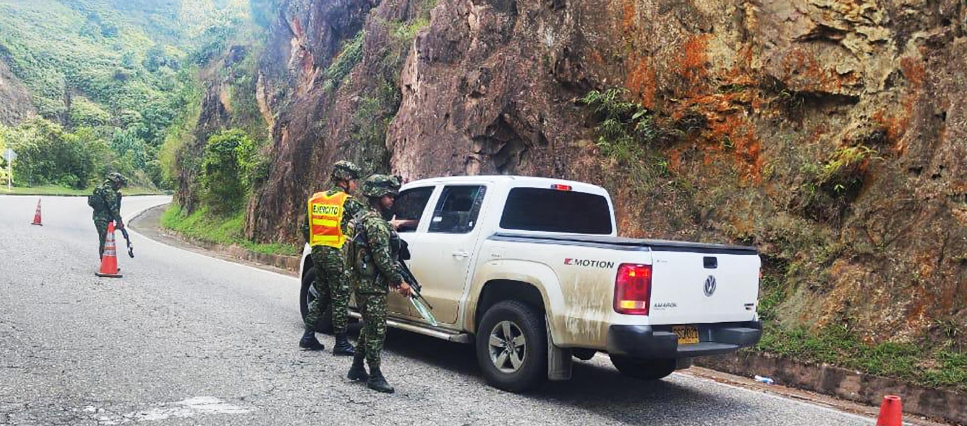 Soldados del Ejército en carreteras del Norte de Santander.