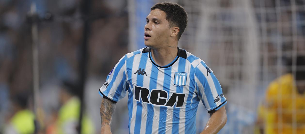 Juan Fernando Quintero deja Racing después de año y medio.