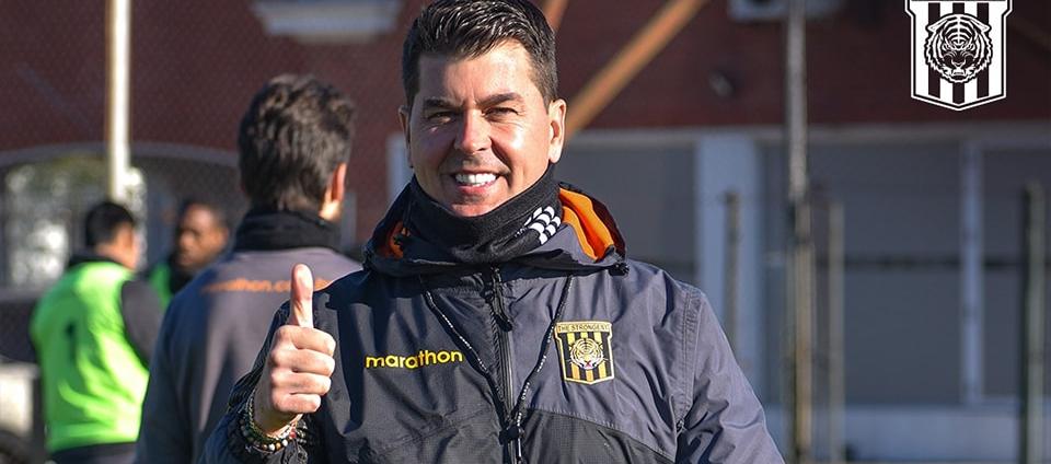 El español Ismael Rescalvo dirigirá su tercer equipo en Colombia.