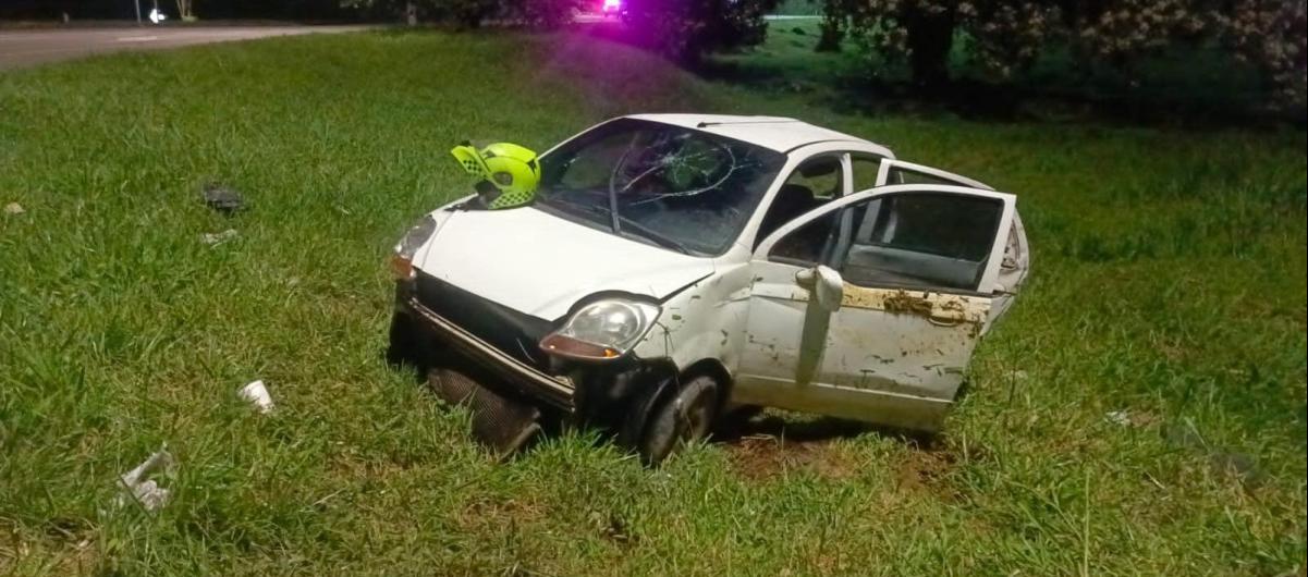 Vehículo donde se movilizaban los presuntos sicarios.