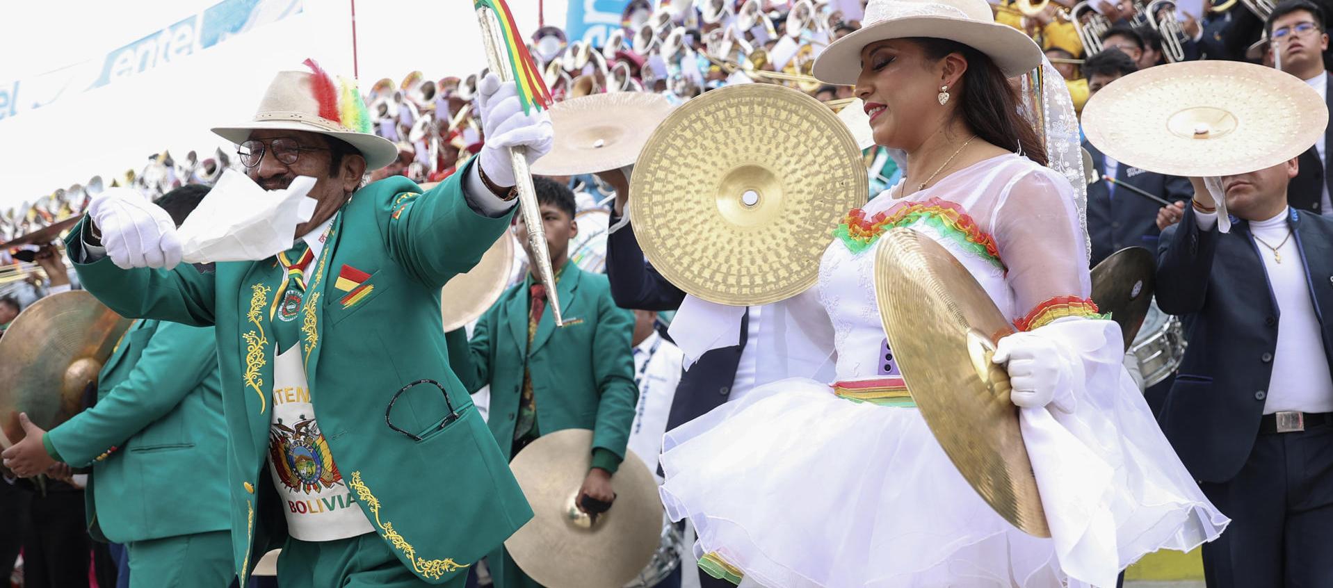 Carnaval de Oruro dio su pistoletazo este sábado.