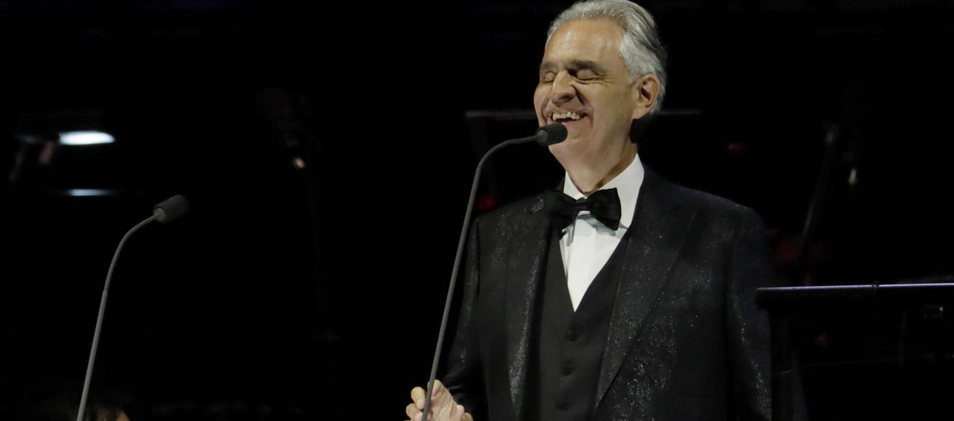 Andrea Bocelli en el concierto de anoche en Bogotá.