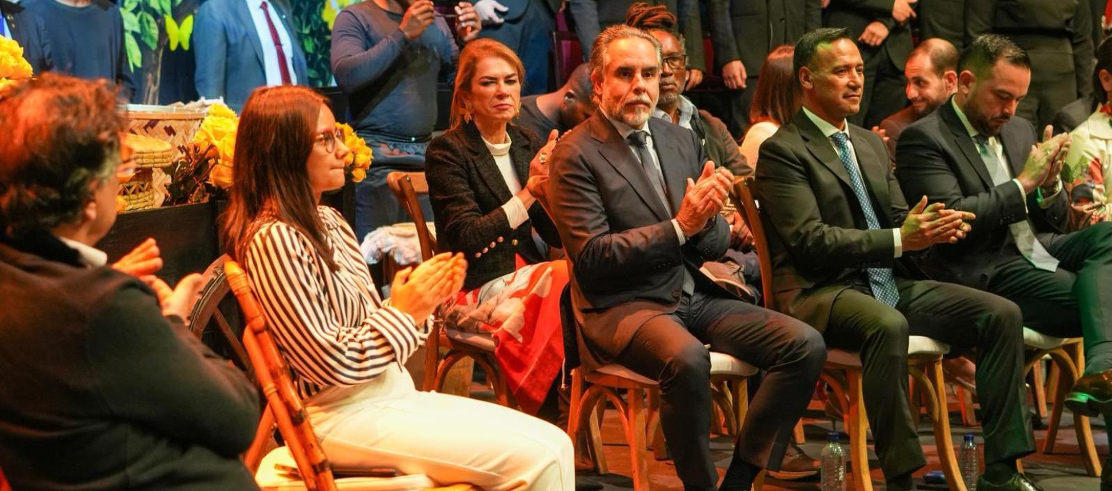 Armando Benedetti durante la presentación del nuevo gabinete.
