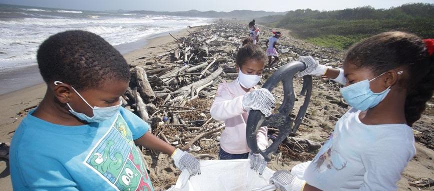 Jornada de limpieza de playas.