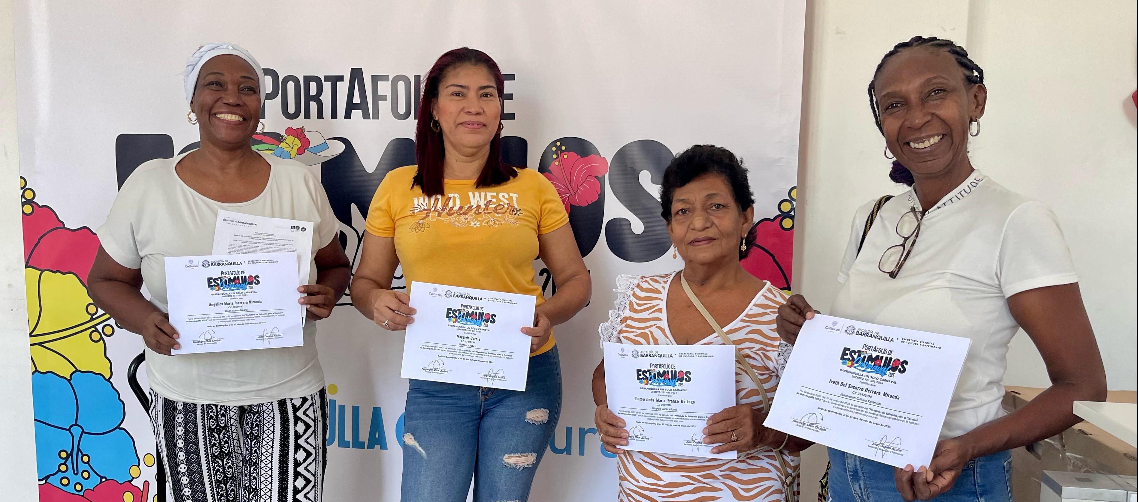 Beneficiarias del Portafolio de Estímulos de Carnaval. 