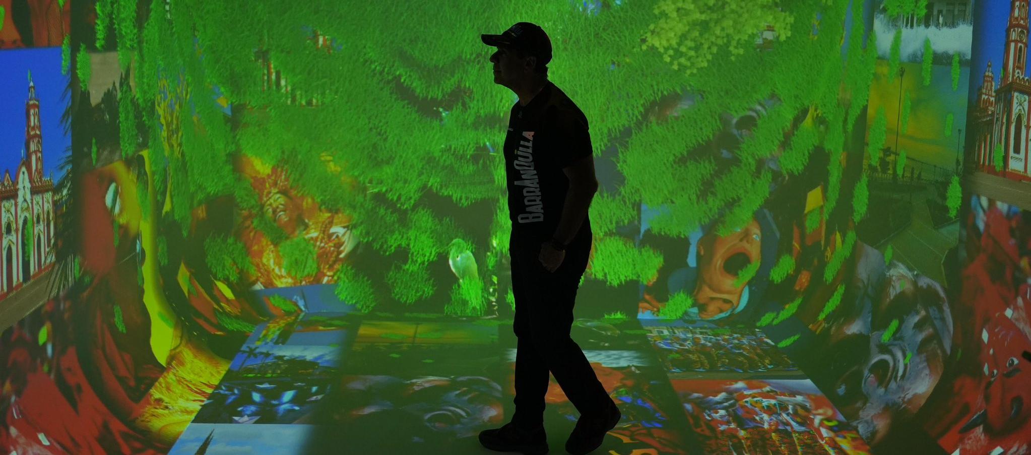 Alejandro Char en la reinauguración de la Fábrica de Cultura.