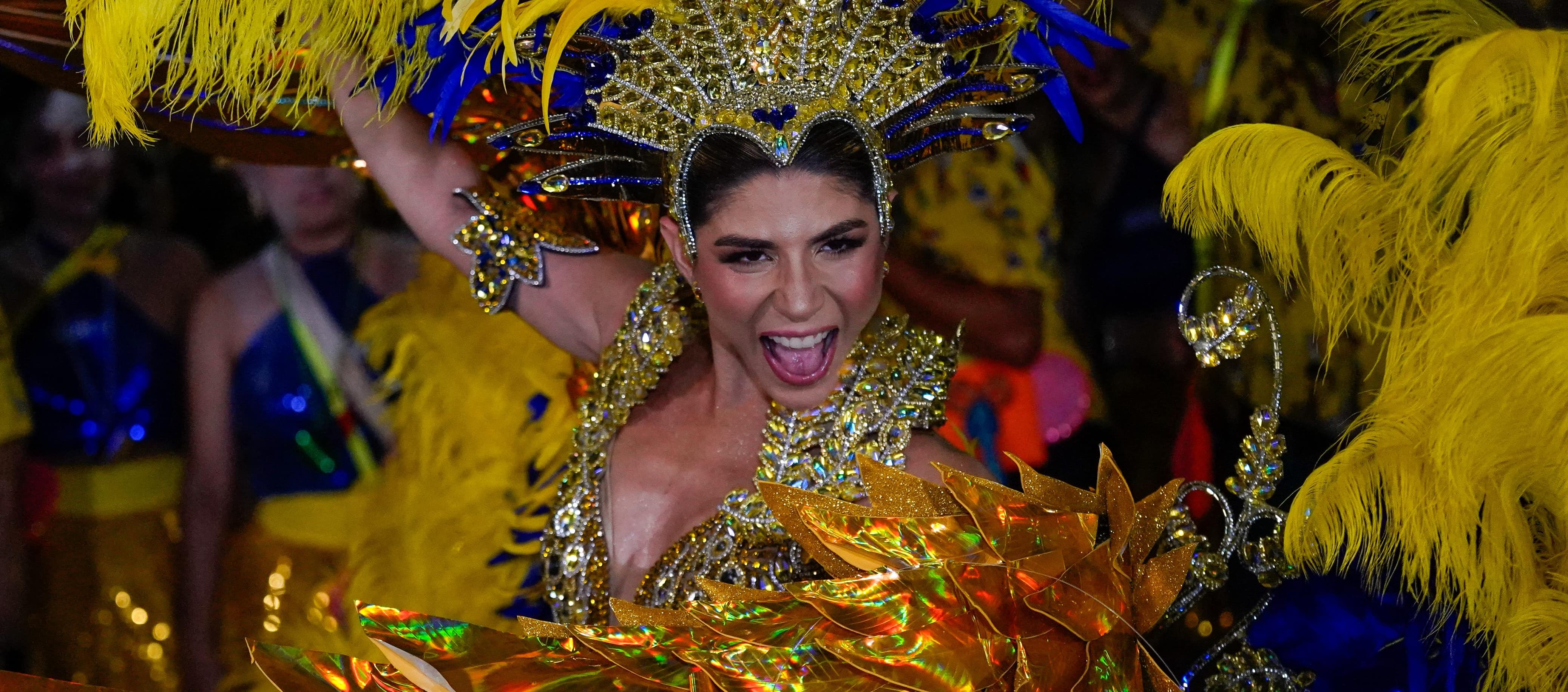 Alexsandra Estarita, Reina del Carnaval de la 44.