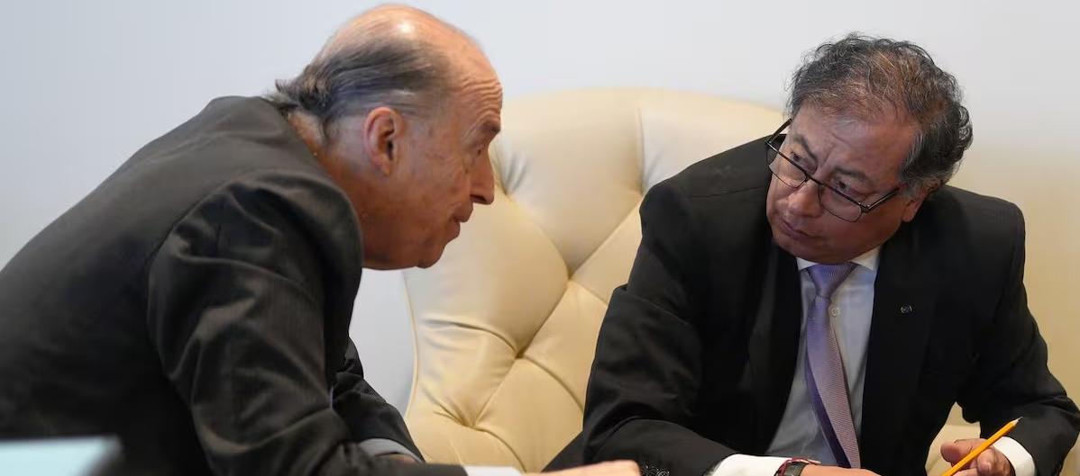 Álvaro Leyva y el Presidente Gustavo Petro.