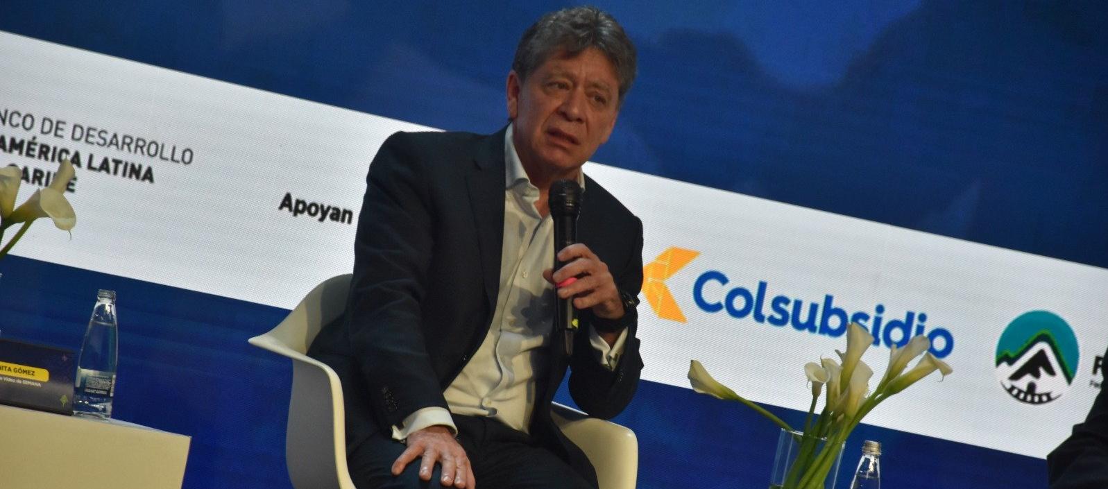 El presidente de la ANDI, Bruce Mac Master.