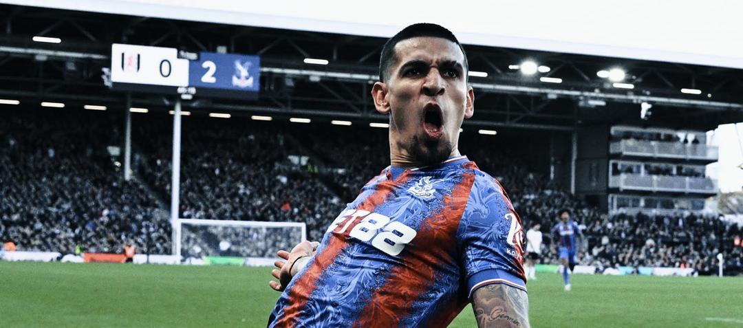 Daniel Muñoz celebrando su gol.