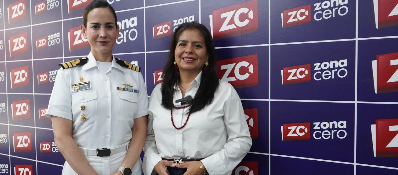 La Capitán de Fragata Natalia Otálora y Claudia Urbano Latorre, investigadora en la Dimar. 
