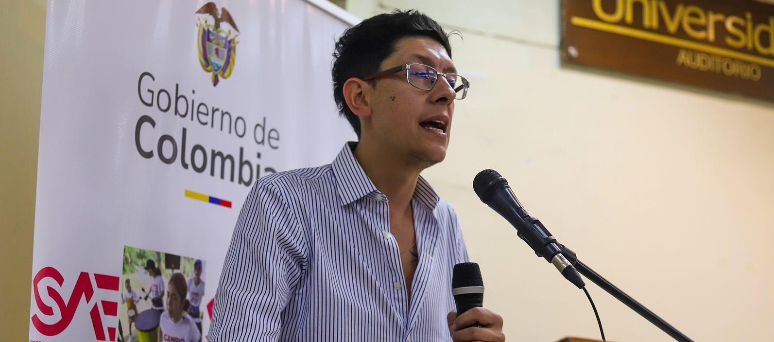 Daniel Rojas Medellín, Ministro de Educación.