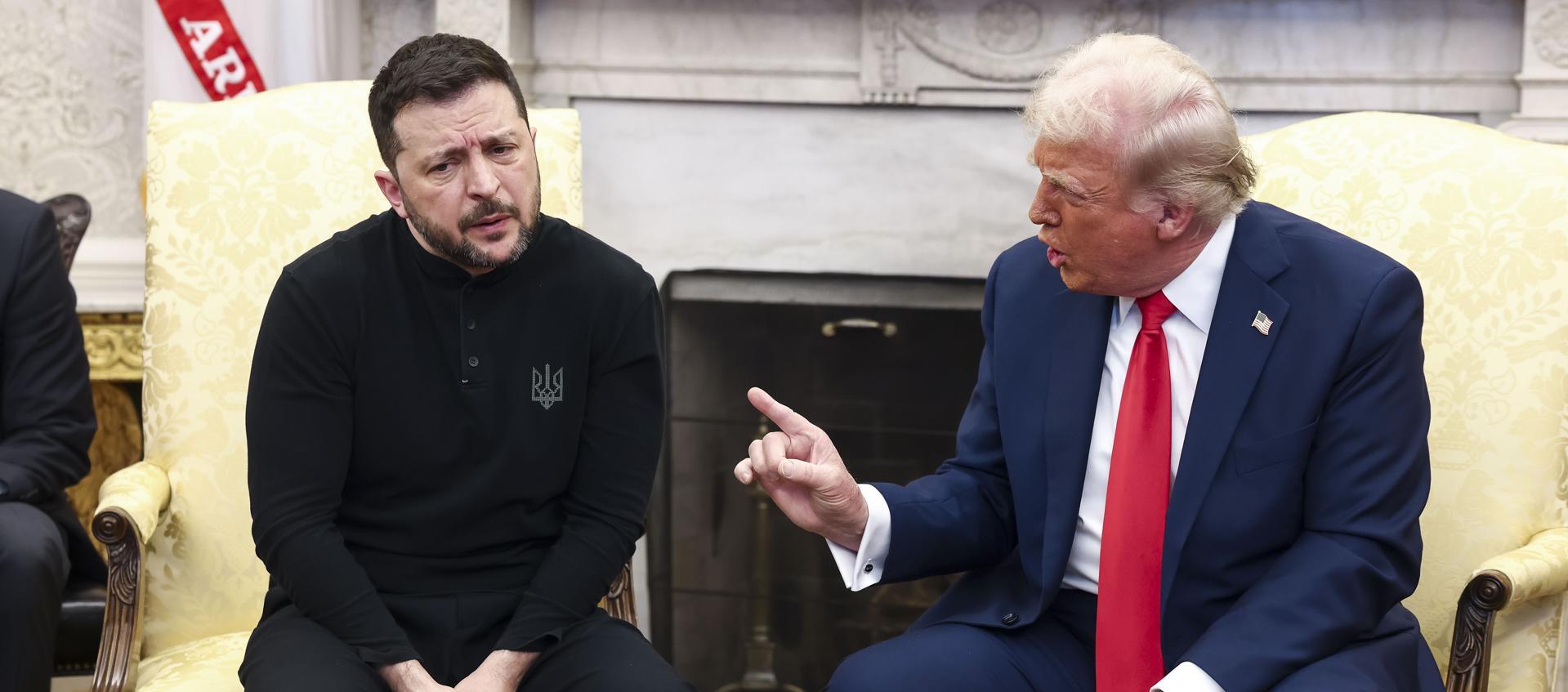 El Presidente ucraniano, Volodímir Zelenski, junto a su homólogo estadounidense, Donald Trump.