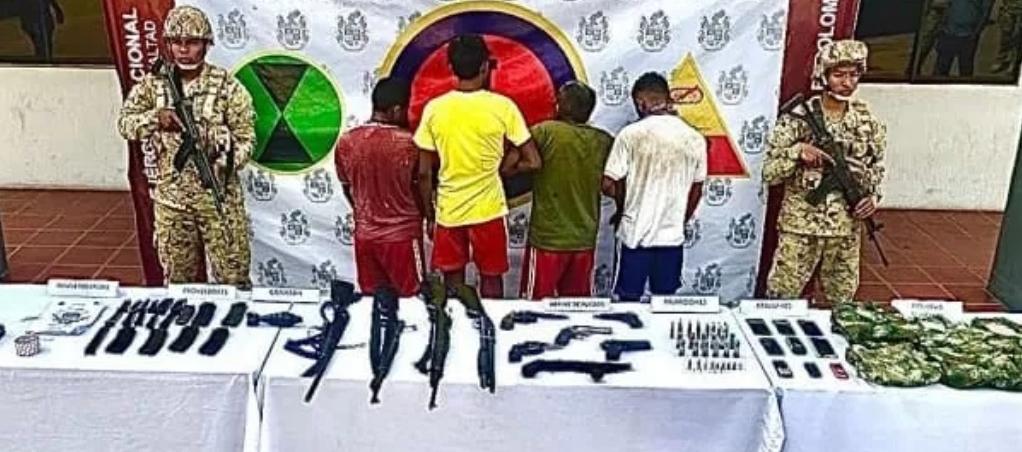 Los capturados fueron dejados a disposición de las autoridades competentes. 