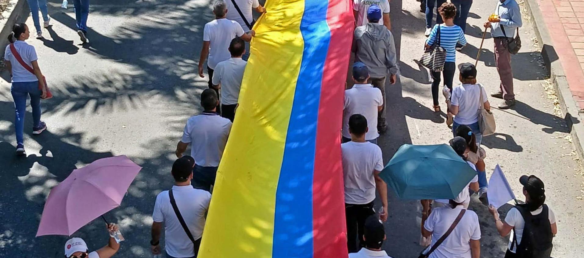 Personas marchando por la paz en el Catatumbo.