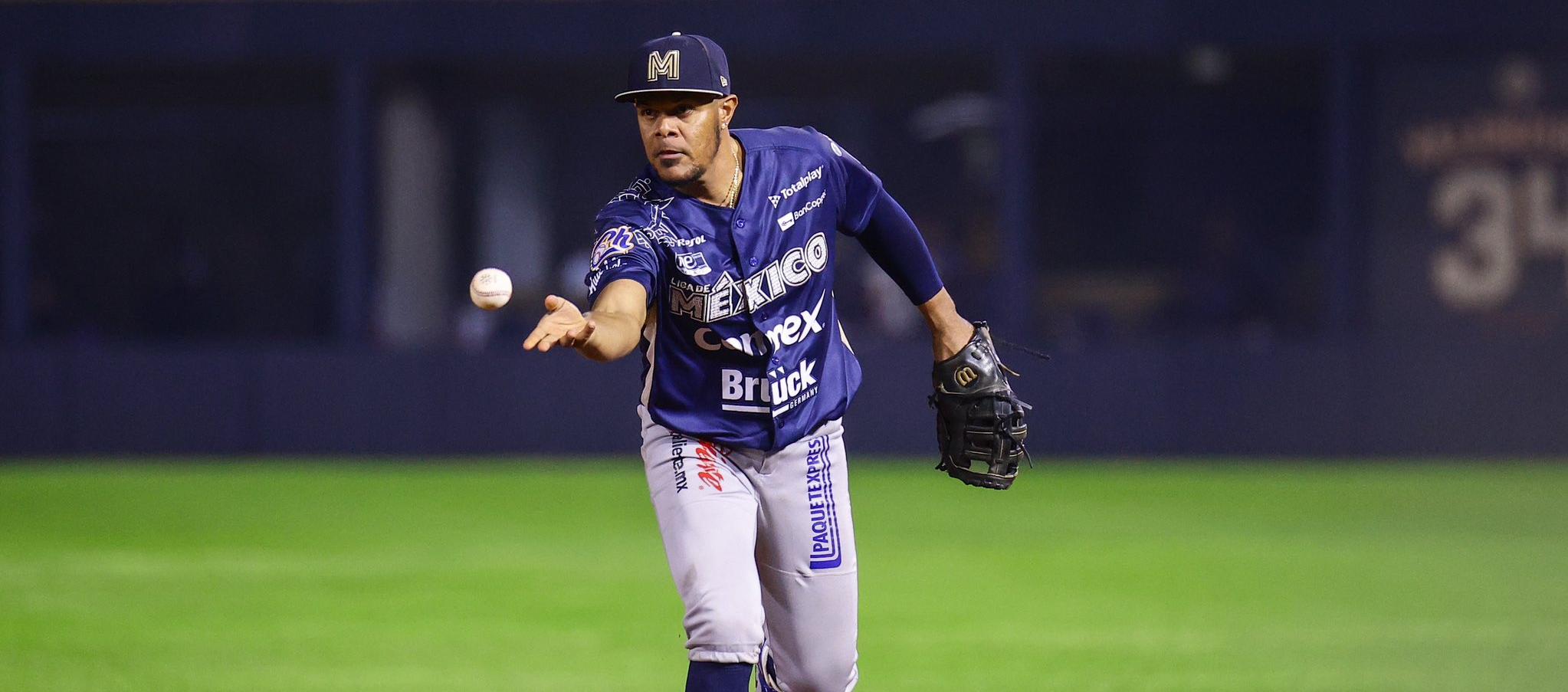 Reynaldo Rodríguez fue campeón de la Serie del Caribe en 2022 con Caimanes de Barranquilla.