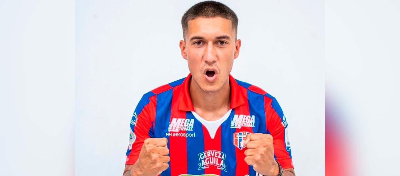Eric Krame, extremo izquierdo uruguayo del Unión Magdalena. 