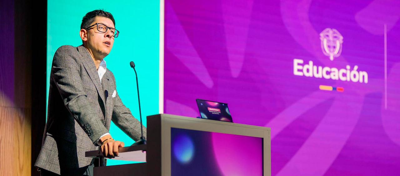 Daniel Rojas Medellín, ministro de Educación. 