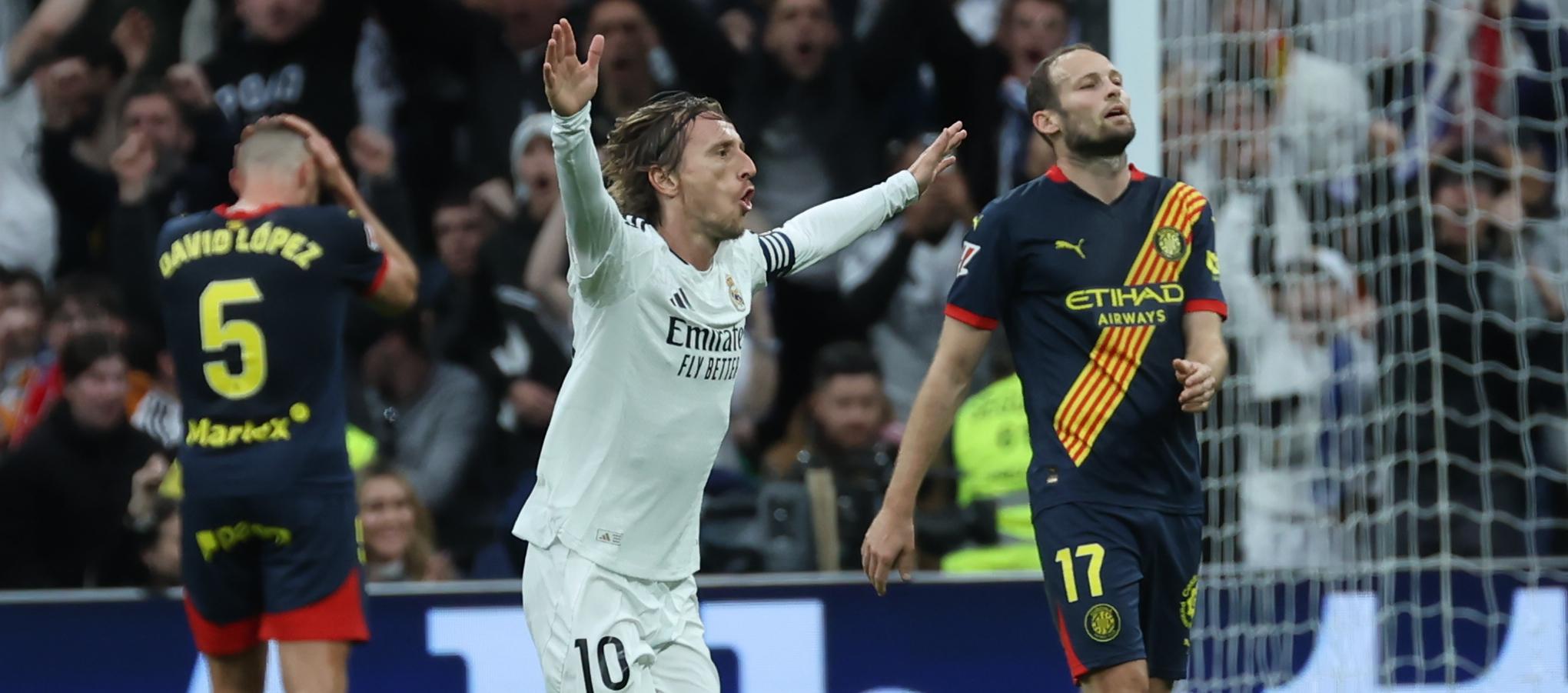 Luka Modric celebra tras marcar el primer gol del Real Madrid.