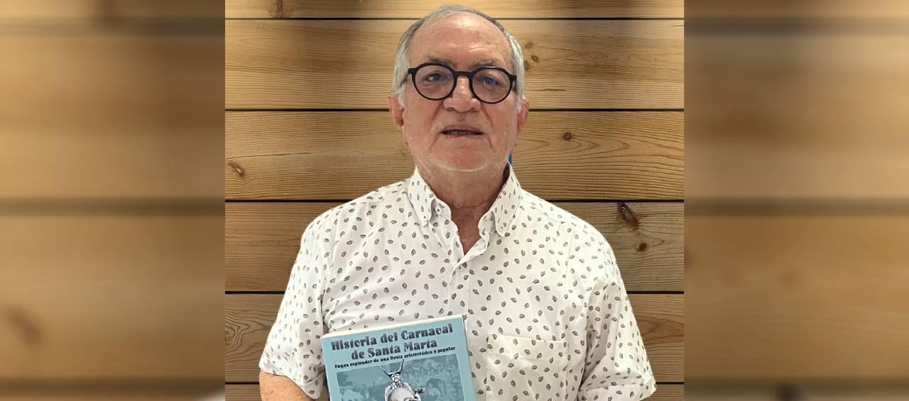 El escritor e historiador Édgar Rey Sinning.