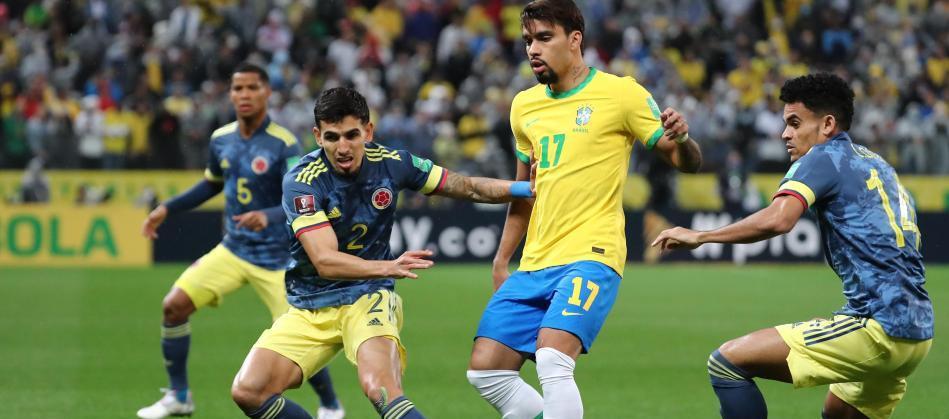 Acción de juego de la última vez que Colombia visitó a Brasil, que fue en noviembre de 2021.