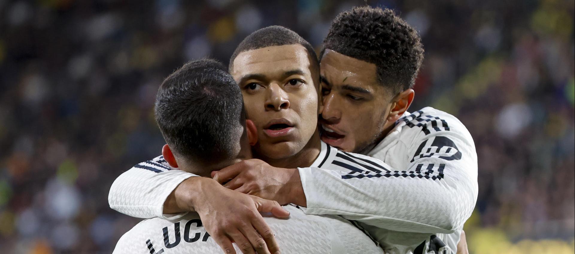 Kylian Mbappé celebrando uno de sus goles con los compañeros.