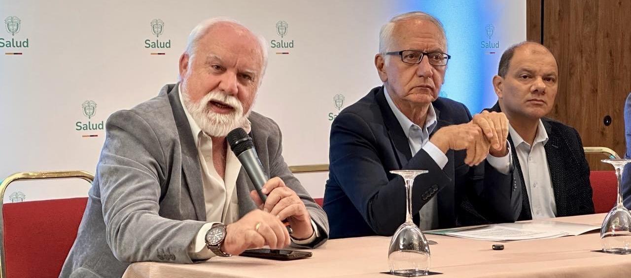 El director de la ADRES, Félix León Martínez y el Ministro de Salud, Guillermo Alfonso Jaramillo.