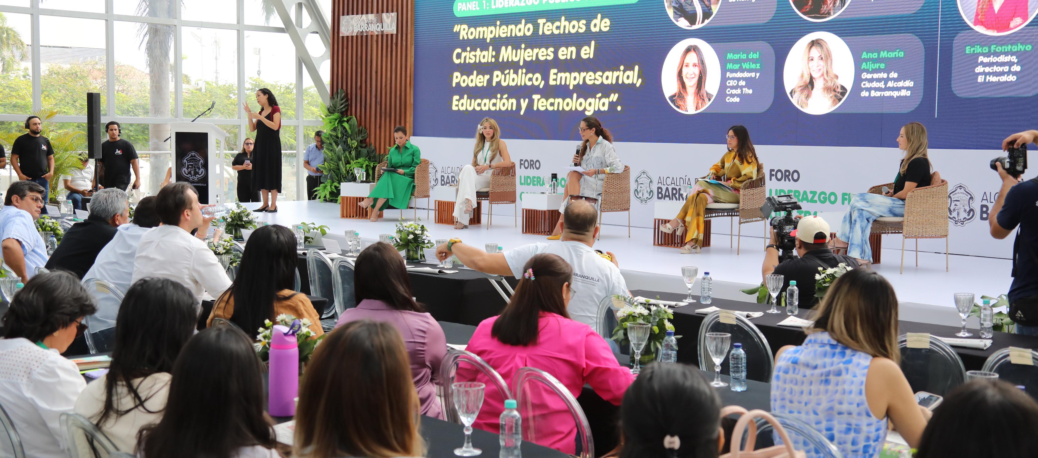 El Distrito, ‘De la mano con la Primera’, formó en 2024 a más de 3.000 mujeres. 