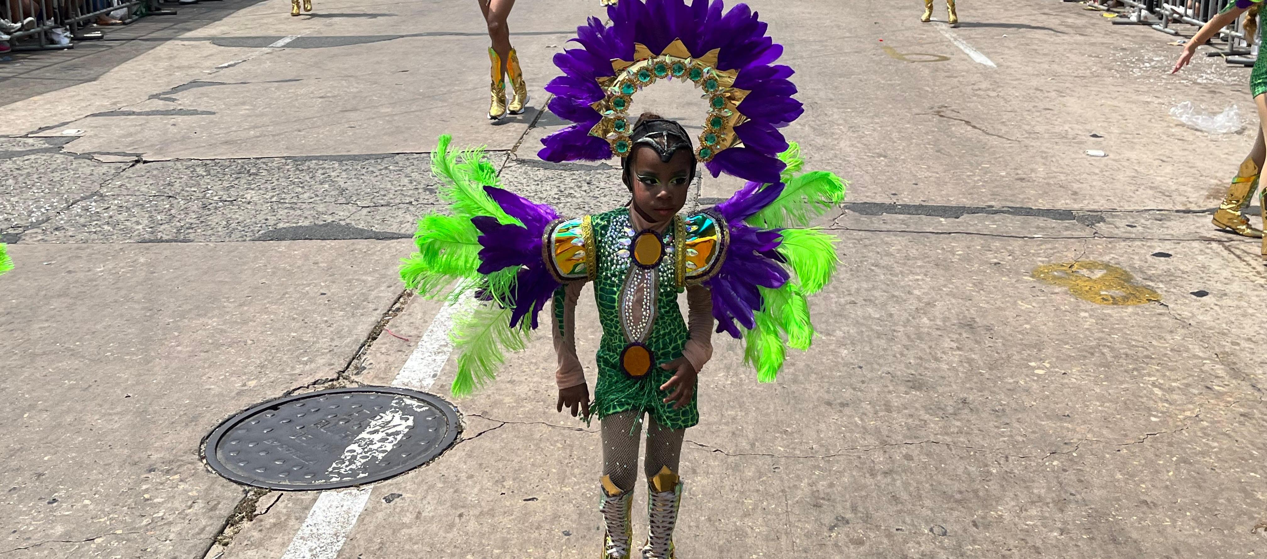 Hayberchel Valdés Vanega en el desfile del Carnaval de la 44.