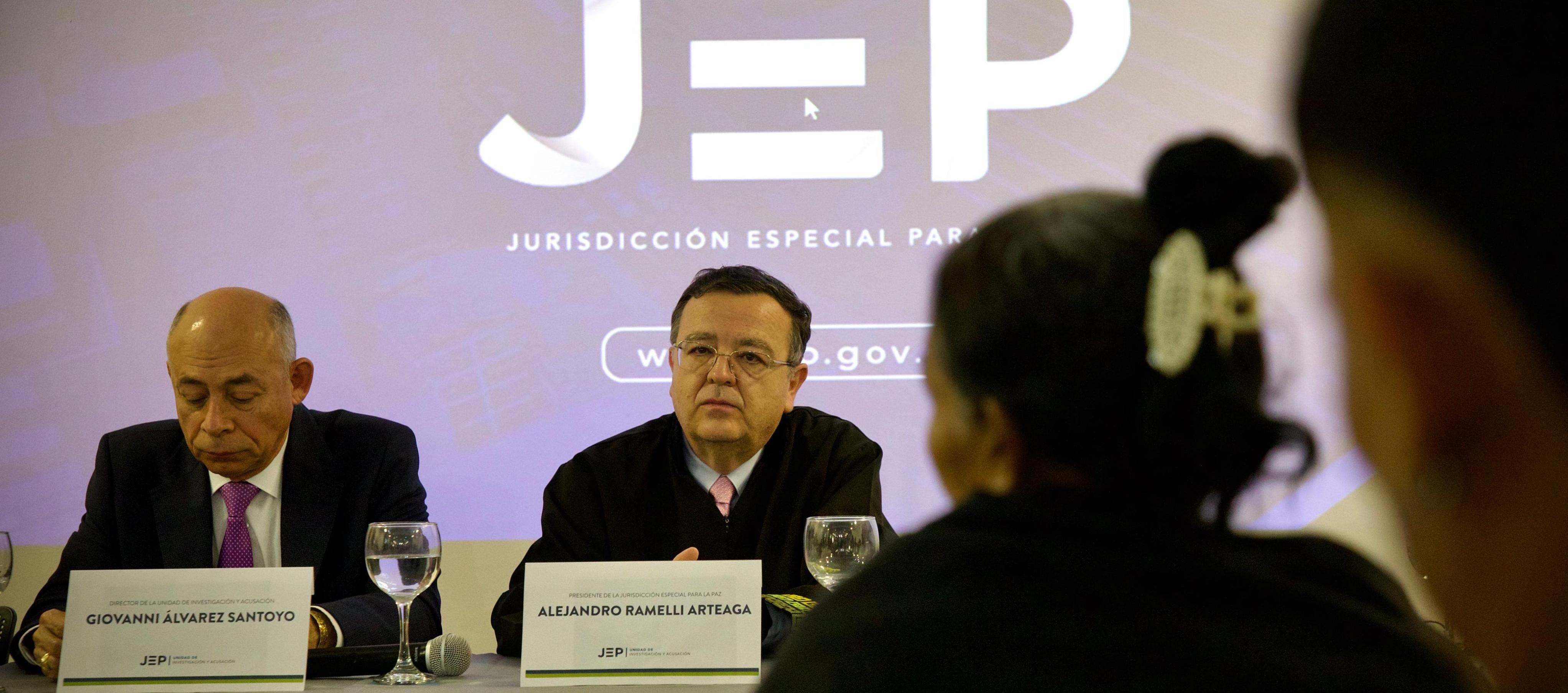 ​Giovani Álvarez, ​director de la Unidad de Investigación y Acusación, y Alejandro Ramelli, presidente de la JEP.