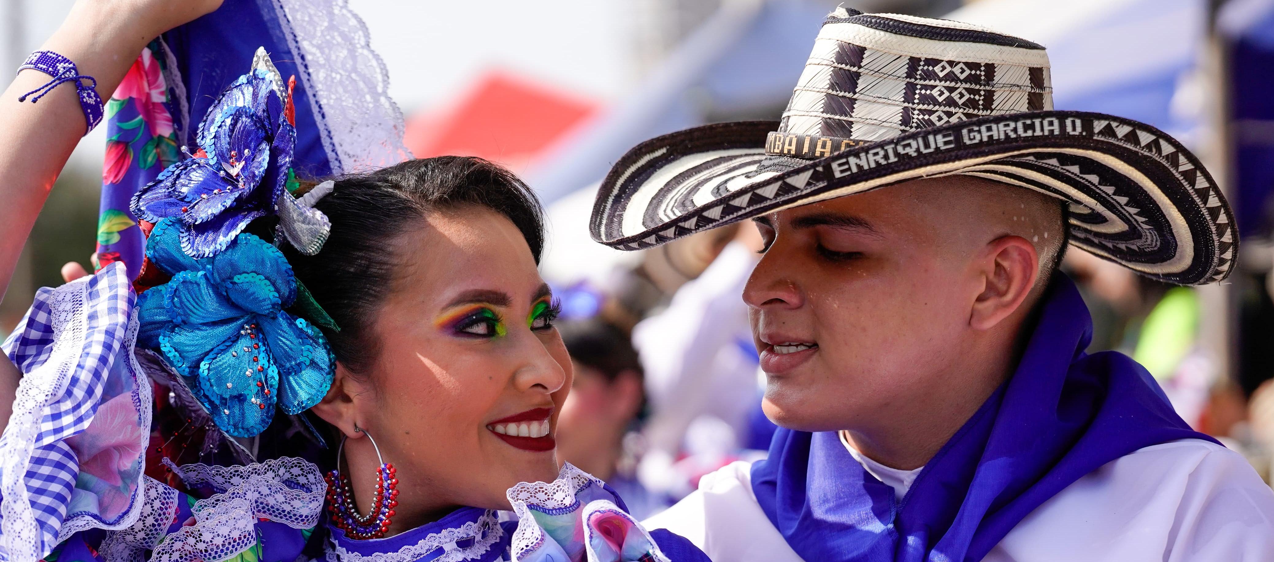 La cumbiamba durante la Batalla de Flores en la Vía 40.