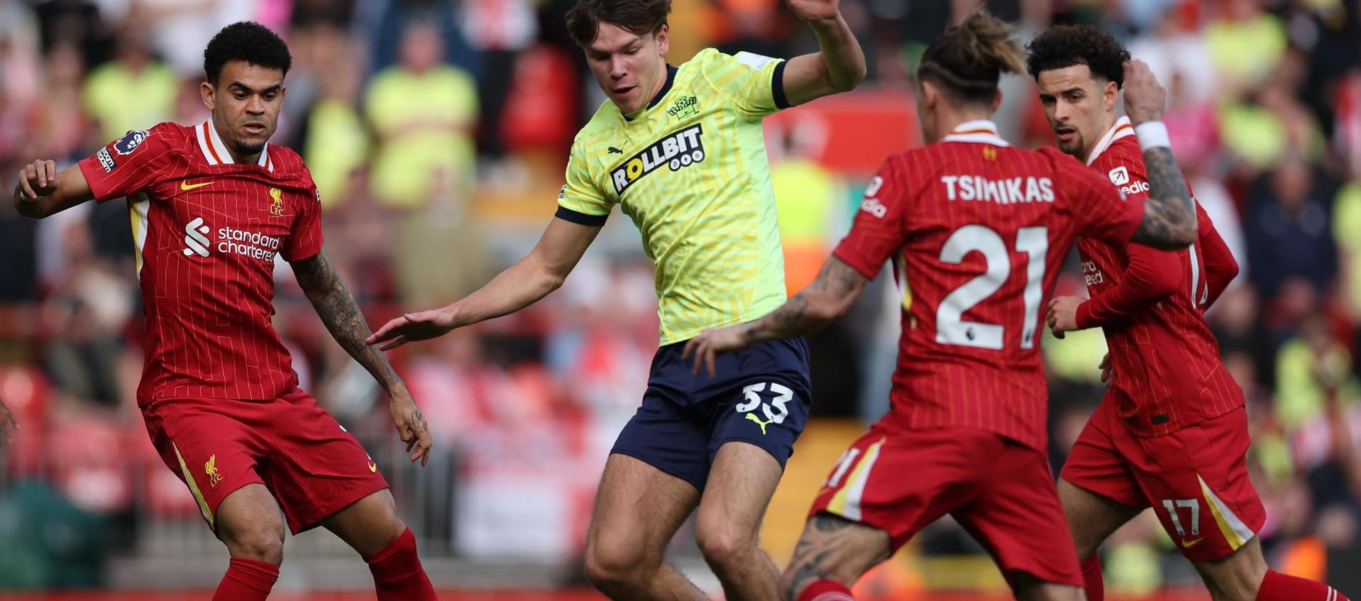 Luis Díaz en una acción de juego.