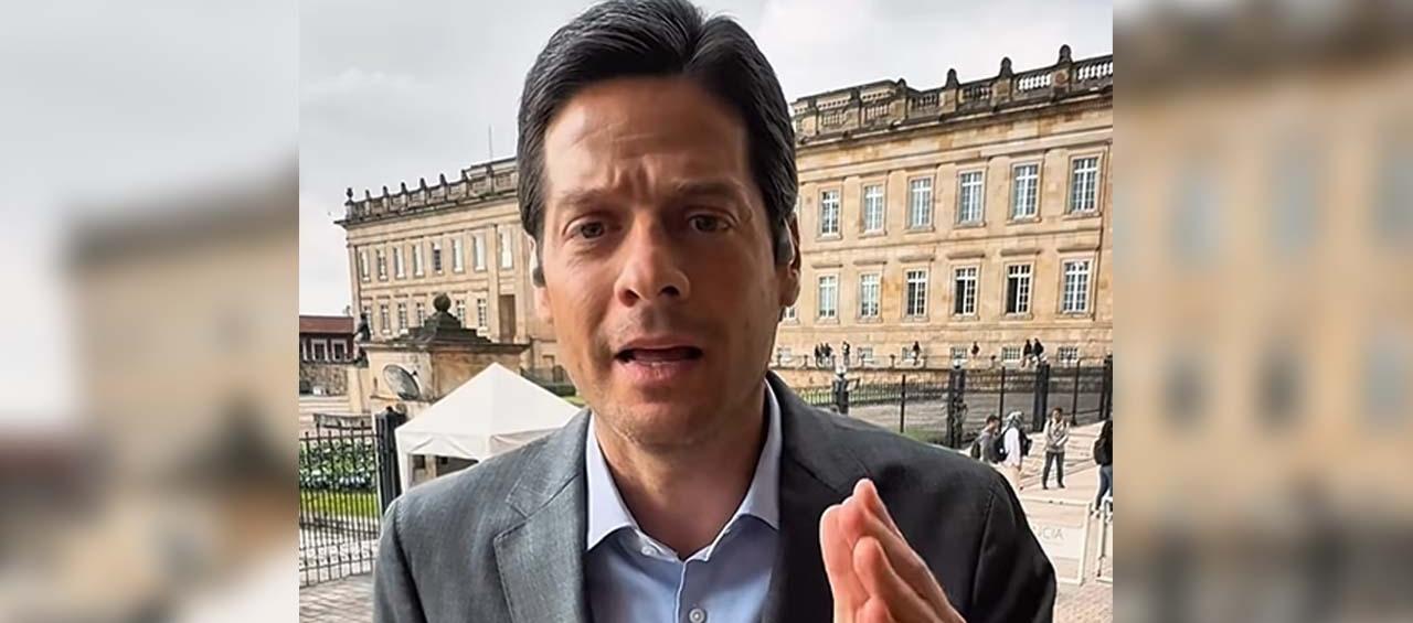 Senador Mauricio Gómez. 