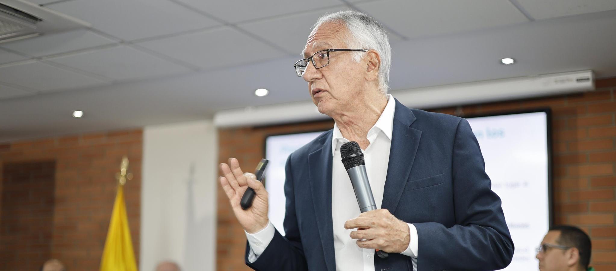 Ministro de Salud y Protección Social, Guillermo Alfonso Jaramillo.