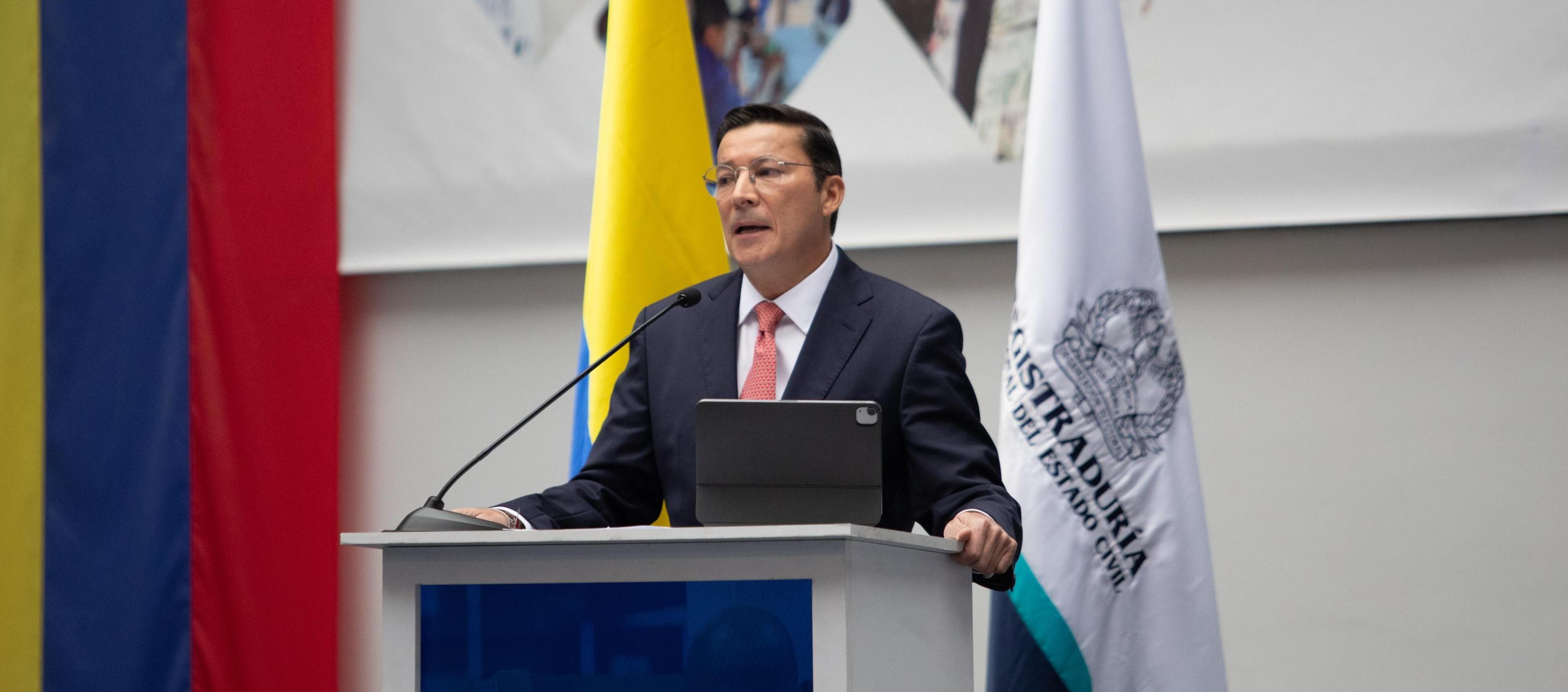 Hernán Penagos, Registrador Nacional.