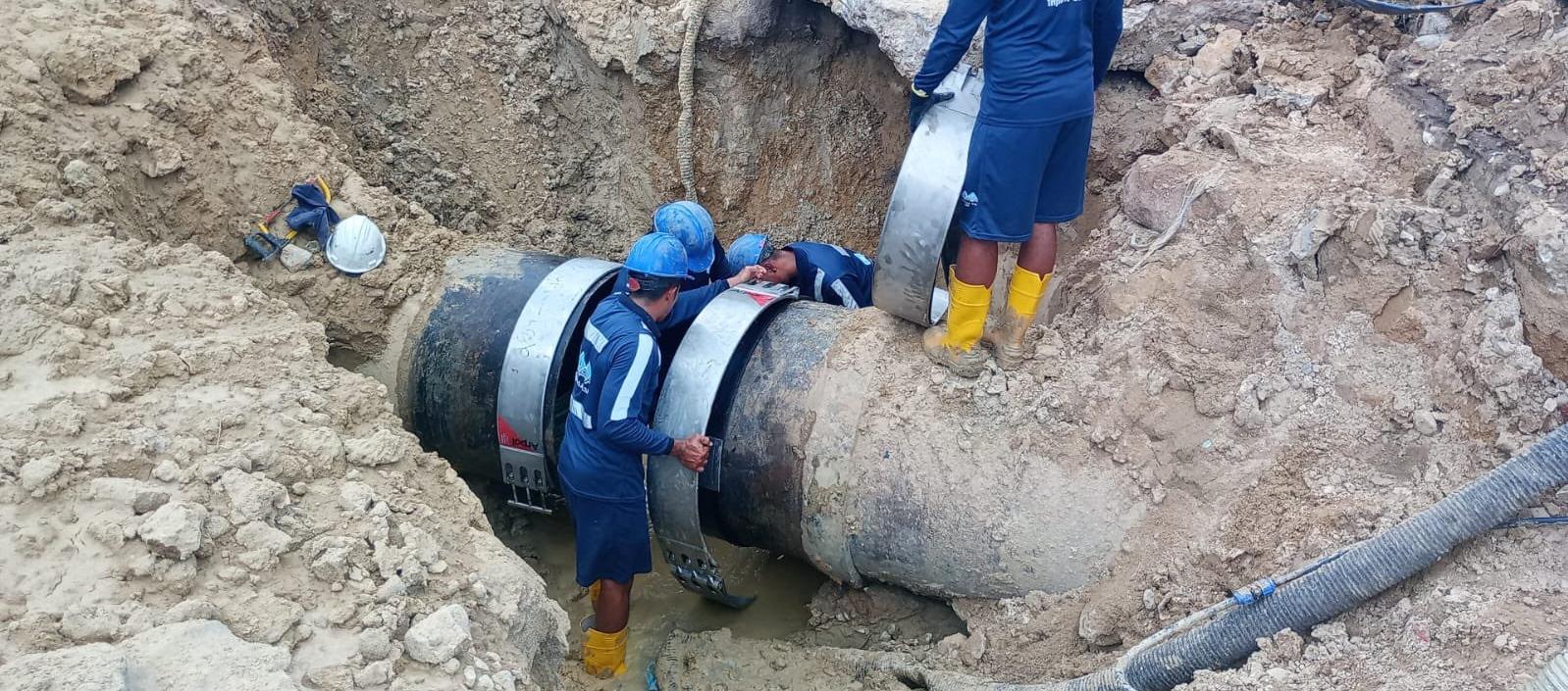 Arreglo de un tubo por parte de Triple A. 