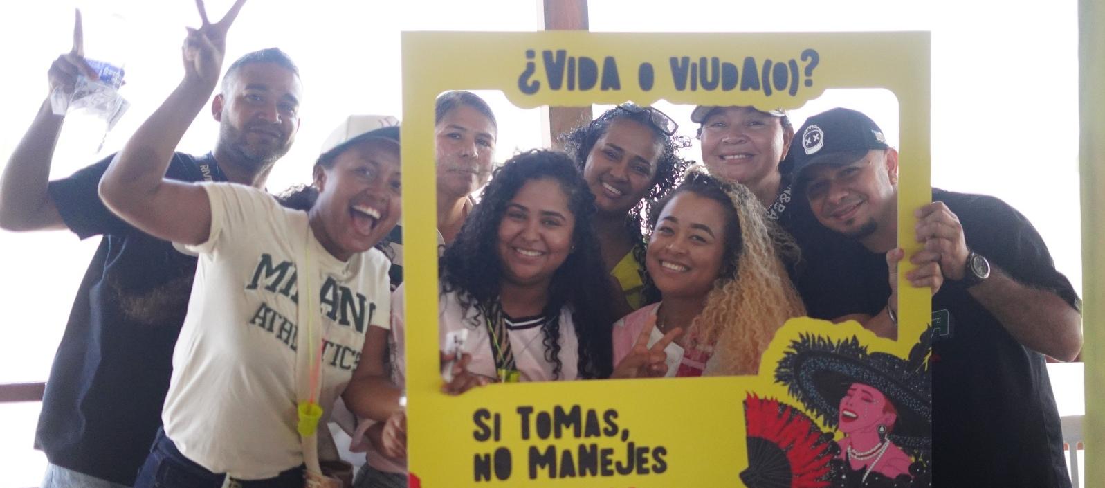 Campaña del Distrito '¿Vida o viuda?'.