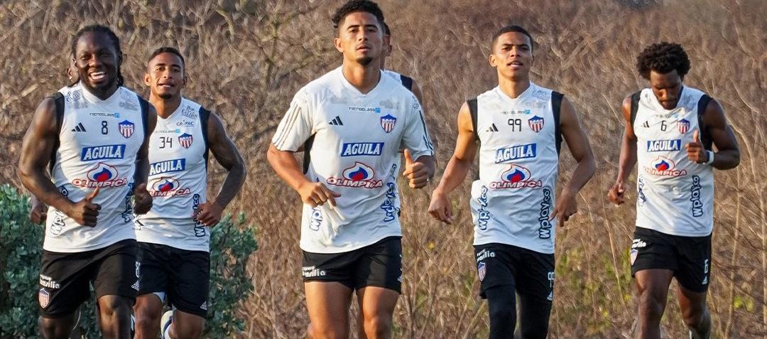 Yimmi Chará, Jhomier Guerrero, Edwin Herrera, José Enamorado y Didier Moreno durante un entrenamiento.