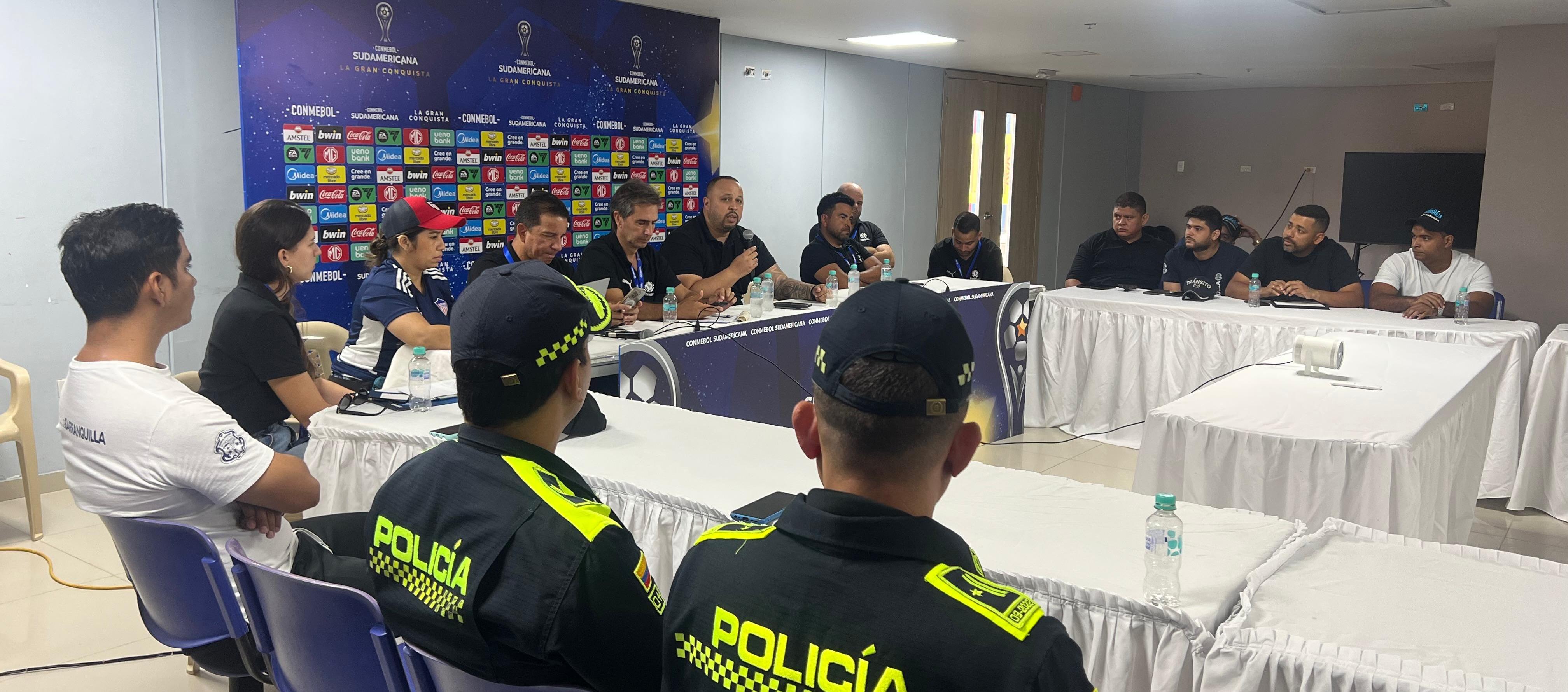 Reunión del Comité Local de Seguridad previo al partido Junior vs. América. 
