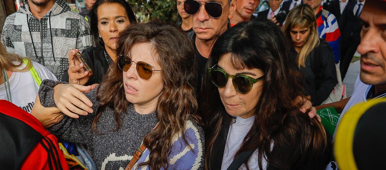 Dalma y Giannina, hijas de Maradona con Claudia Villafañe.