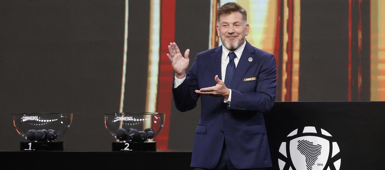 Alejandro Domínguez, presidente de la Conmebol, durante el sorteo de la Copa Libertadores y Sudamericana.