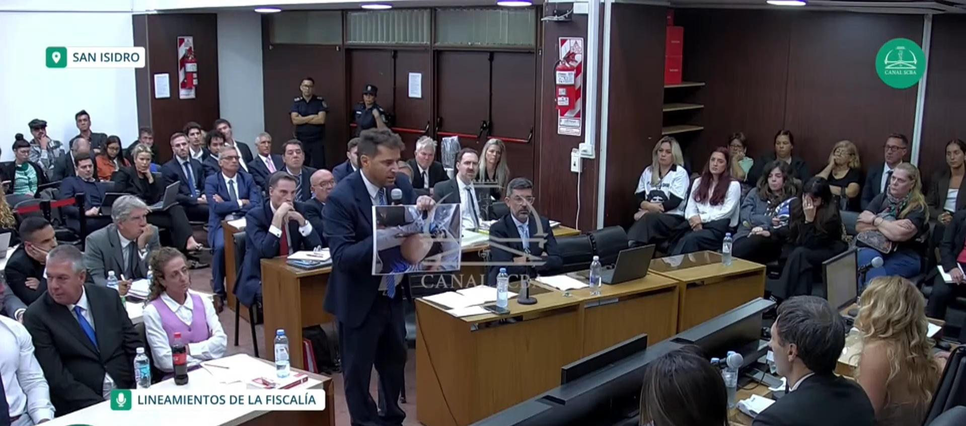Momento en el que el fiscal general adjunto del tribunal de San Isidro, Patricio Ferrari.